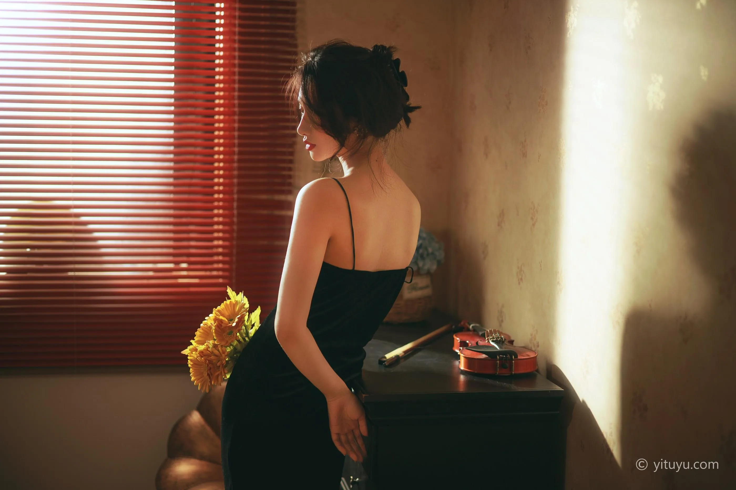 [YITUYU艺图语]2021.03.22 女人花 雯雯 [34P]插图5